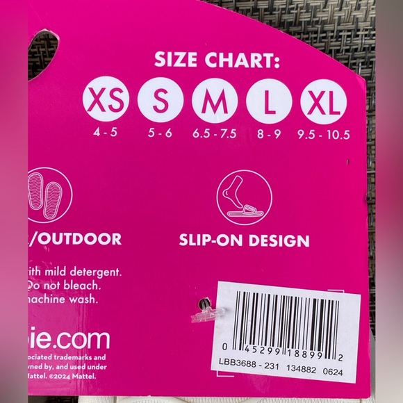 Barbie Pink Cream Faux Fur Logo Super Push Comfy Women's Slippers Sz M (6.5-7.5) - Picture 12 of 13